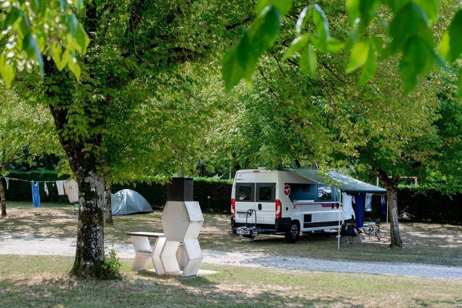 Camping Onlycamp L'Argente Condom Exterior foto